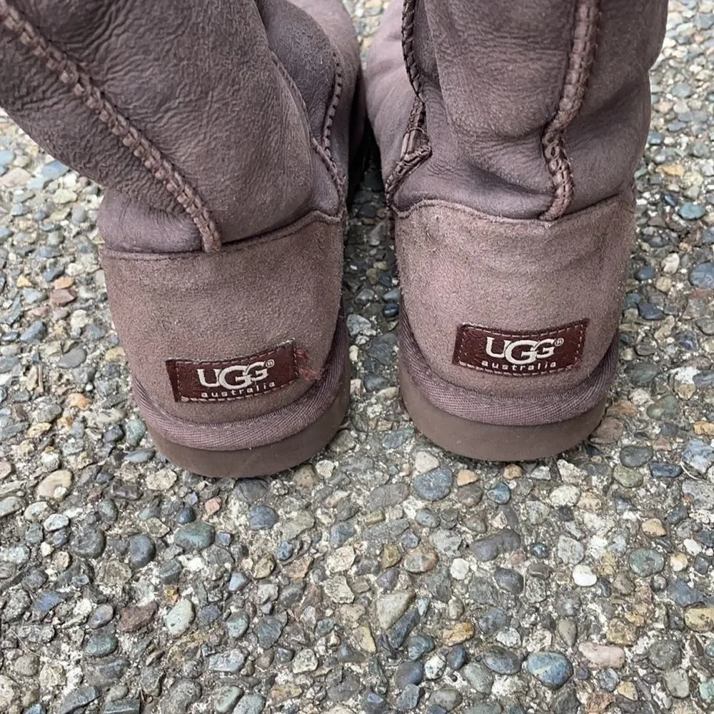 𝅺ugg’s brown boots